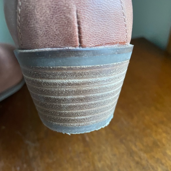 Lucky Brand Size 10 M Leather Slip on Tan Booties Shoes - Picture 6 of 13